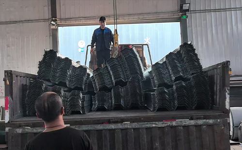 闭口楼承板耐火时限实测：大跨度怎样选治多楼承板